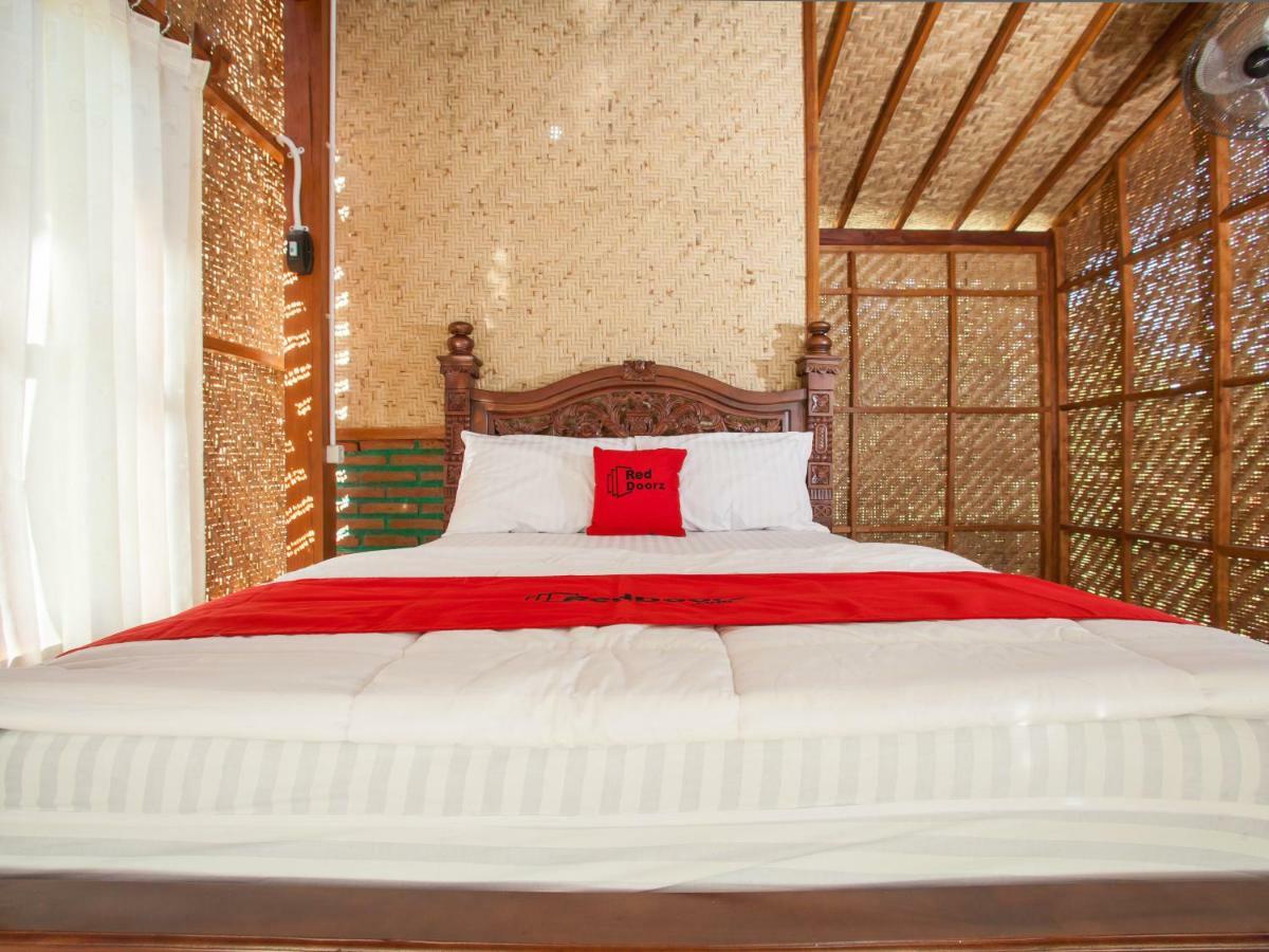 Reddoorz Near Banyuwangi Kota Train Station Hotell Exteriör bild